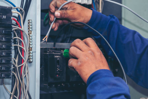 Best Electrical Repair Services  in Green Oaks, IL